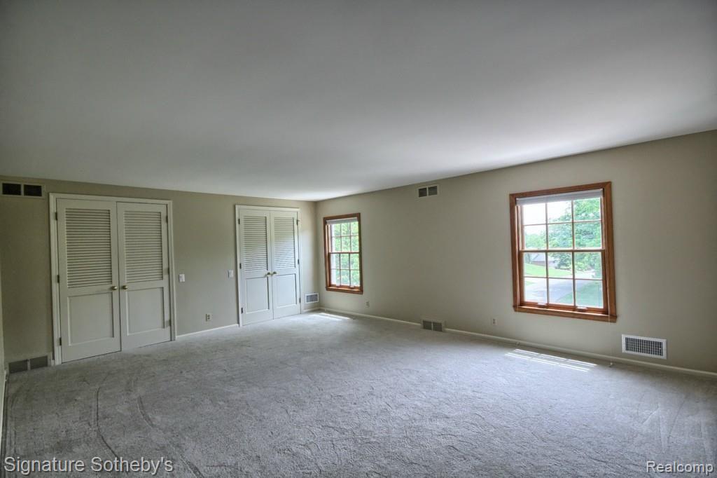 4137 Nearbrook Road Bloomfield Hills, MI 48302 - Photo 27 of 28 Master_Bedroom.jpg