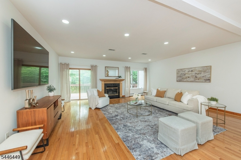 19 Matthew Road Wayne, NJ 07470 - Photo 5 of 24