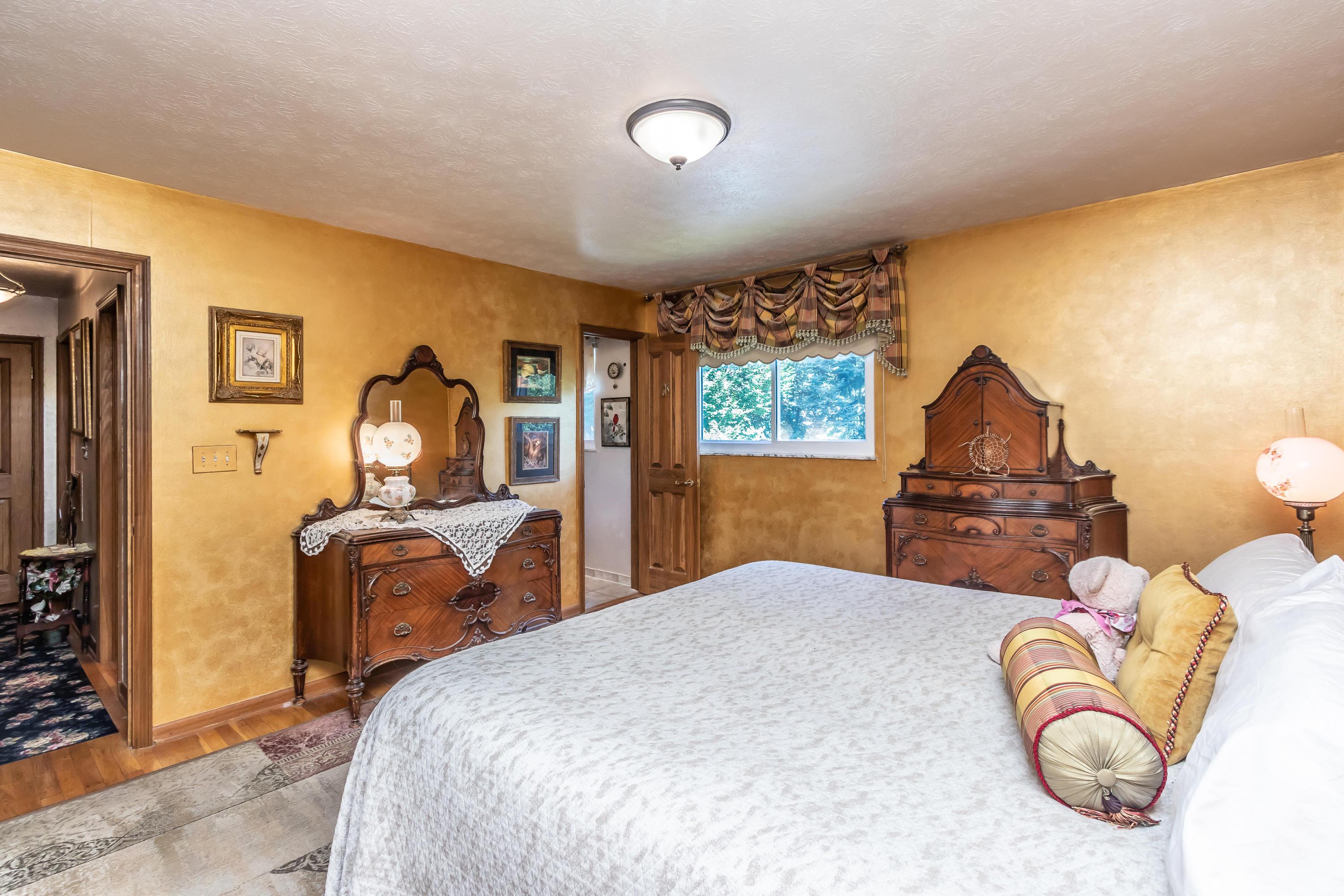 1426 Reymond Road Columbus, OH 43220 - Photo 22 of 41 Gallery Image 22