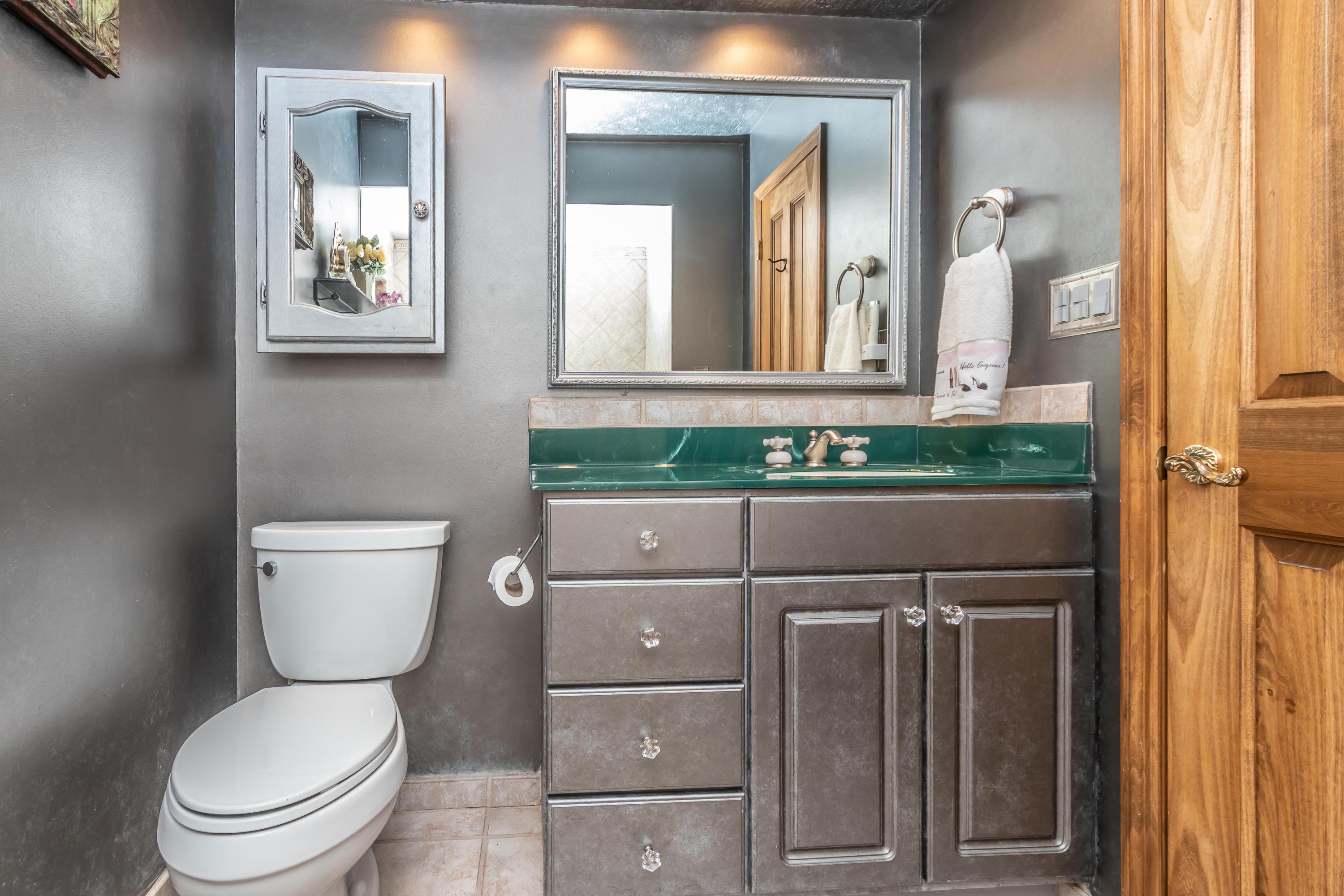 1426 Reymond Road Columbus, OH 43220 - Photo 24 of 41 Gallery Image 24