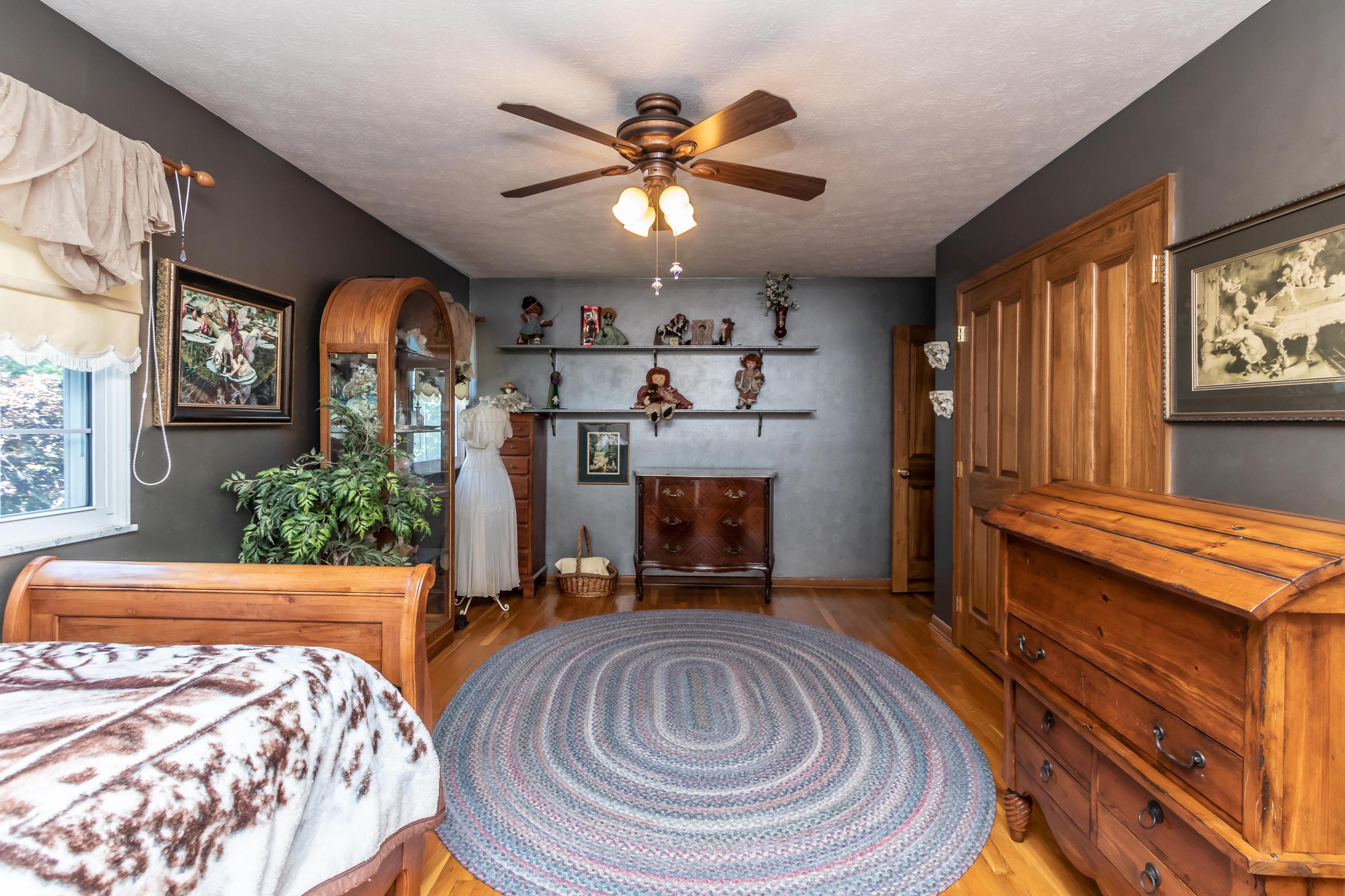 1426 Reymond Road Columbus, OH 43220 - Photo 26 of 41 Gallery Image 26