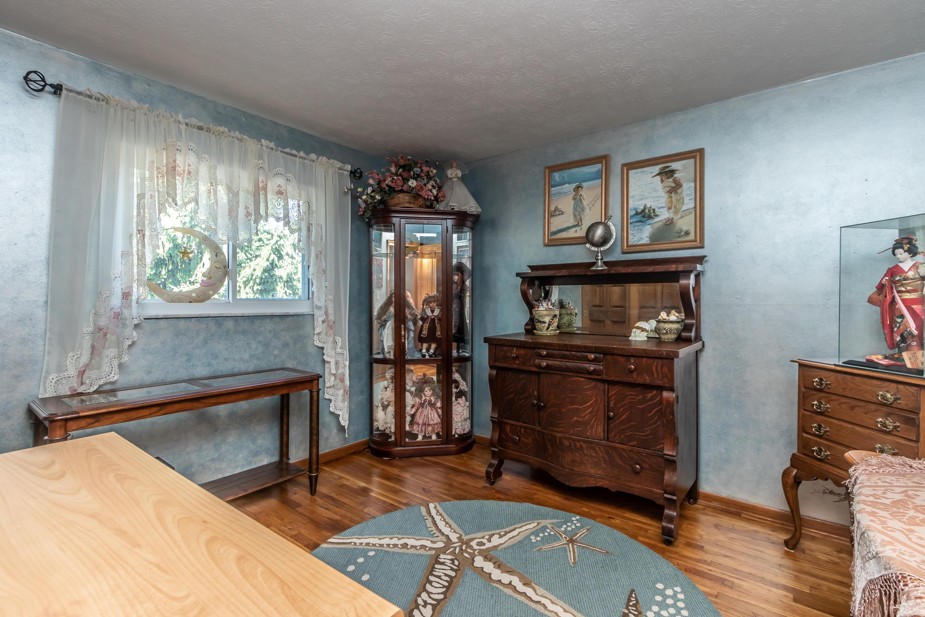 1426 Reymond Road Columbus, OH 43220 - Photo 33 of 41 Gallery Image 33