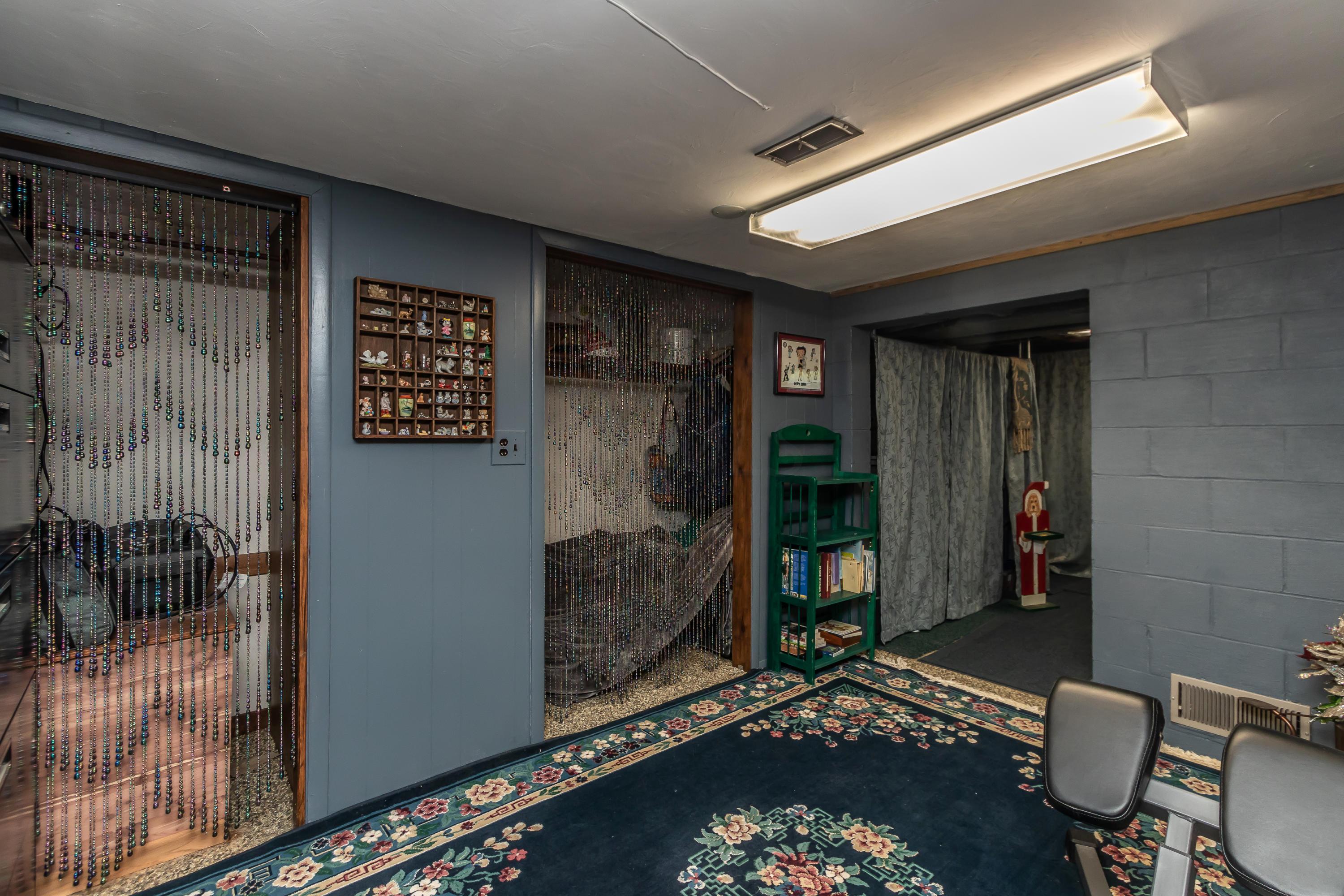 1426 Reymond Road Columbus, OH 43220 - Photo 34 of 41 Gallery Image 34