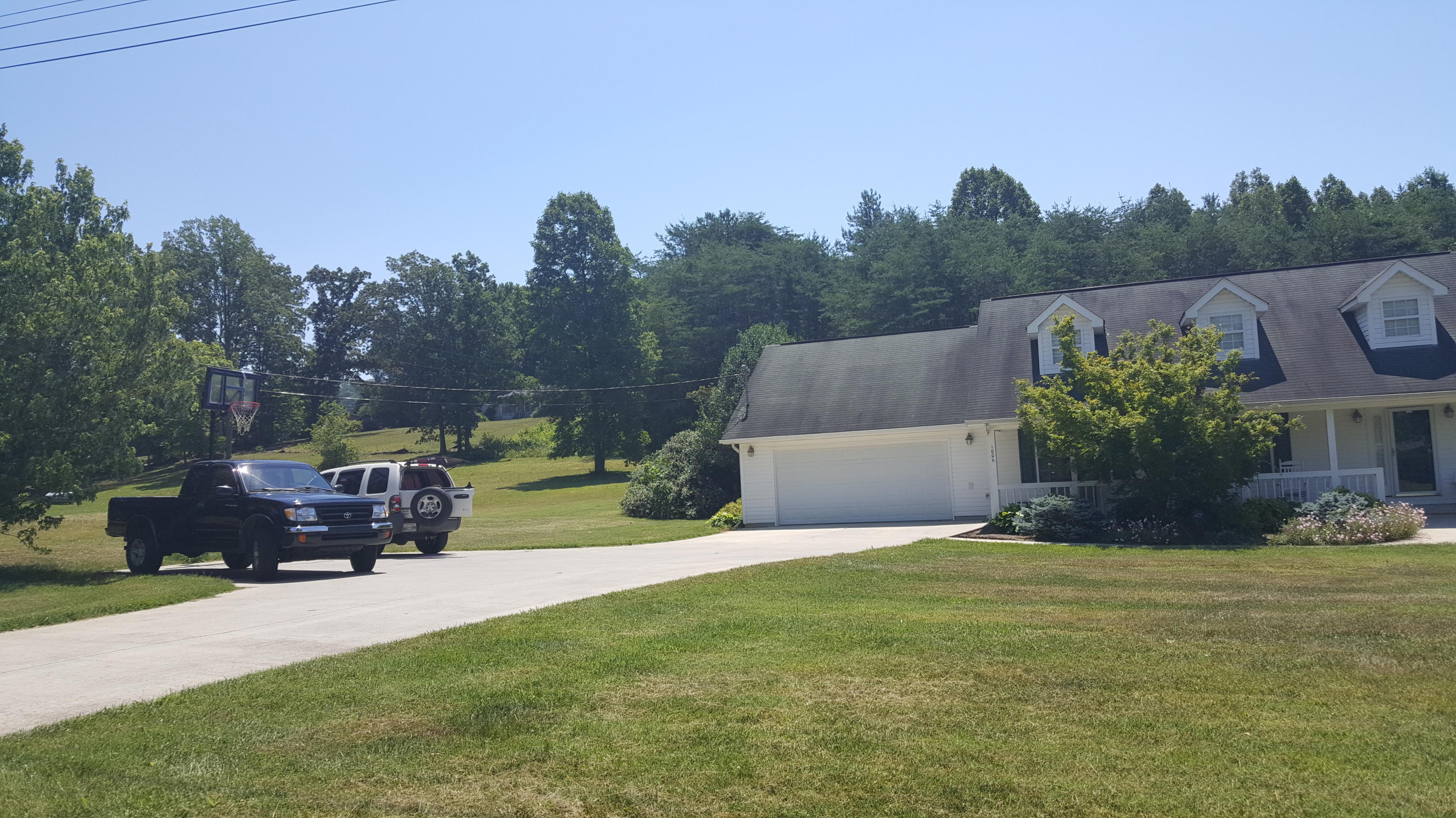 1006 Mountain Road Clinton, TN 37716 - Photo 2 of 17 20160620_122346