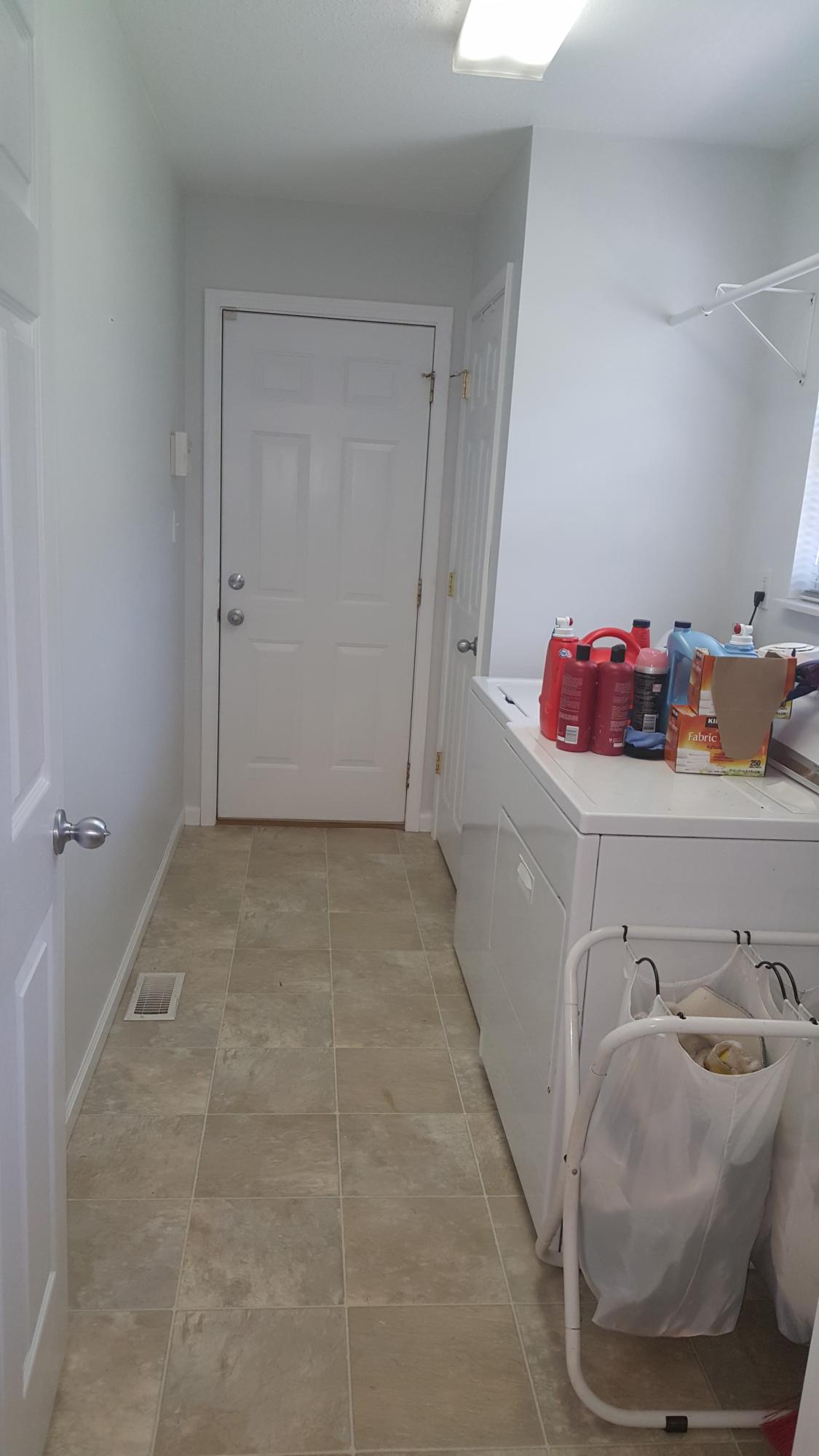 1006 Mountain Road Clinton, TN 37716 - Photo 8 of 17 LAUNDRY ROOM