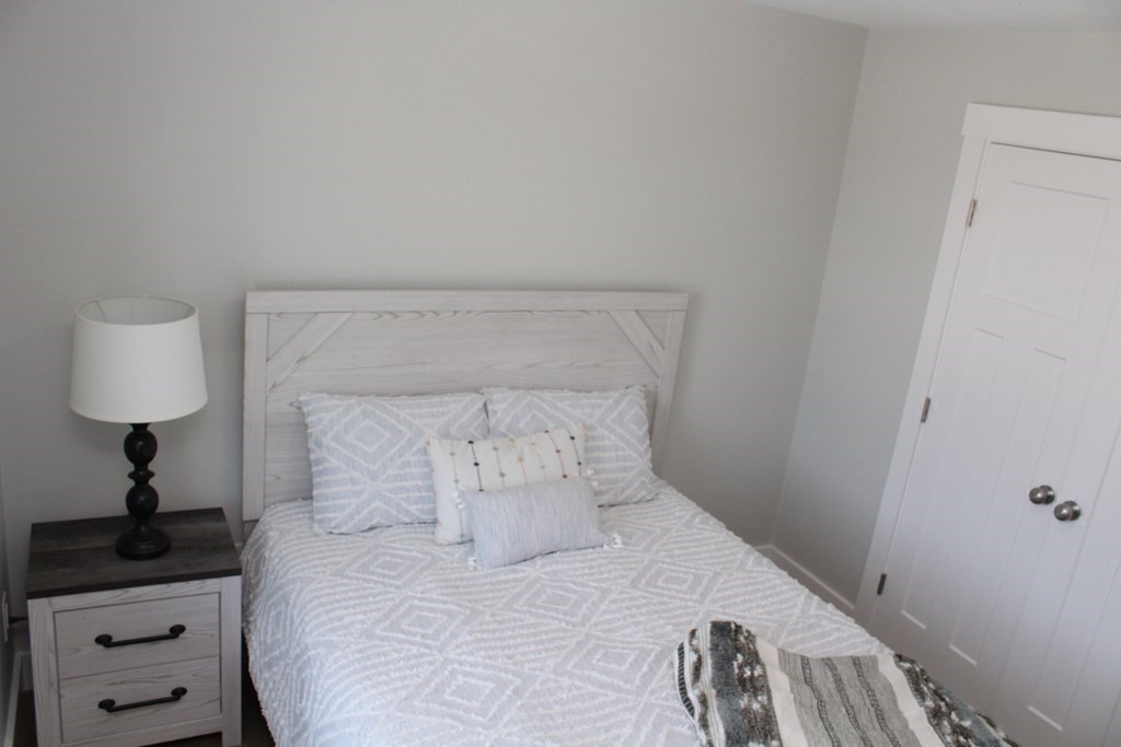 274 Providence Road, Unit 2 Grafton, MA 01560 - Photo 34 of 42 Gallery Image 34