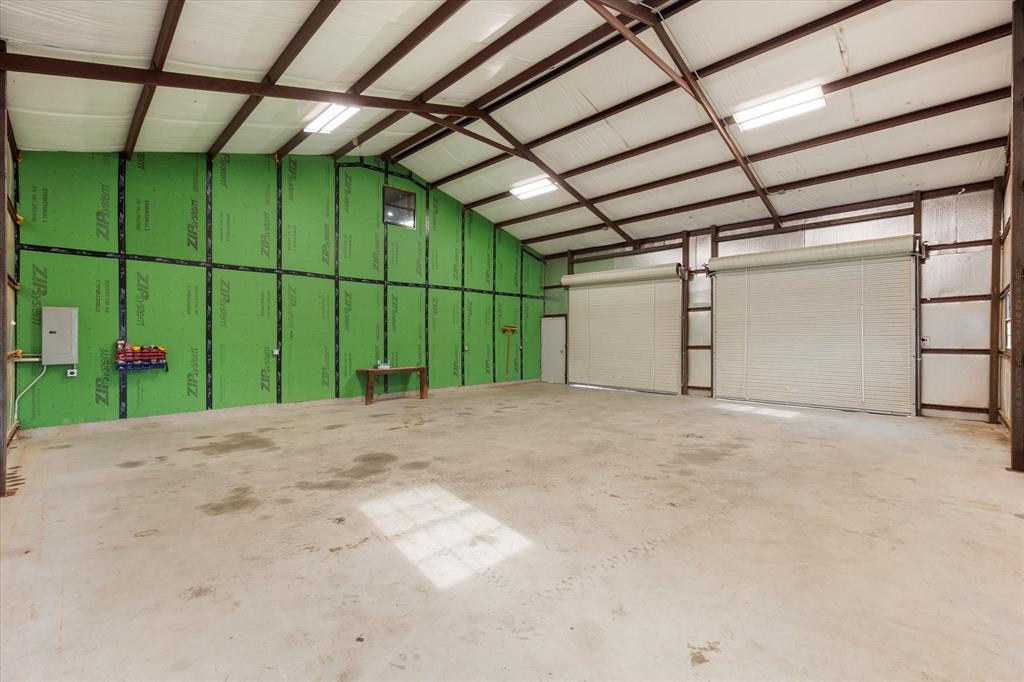 845 North Cardinal Road Azle, TX 76020 - Photo 24 of 37 a view of a garage