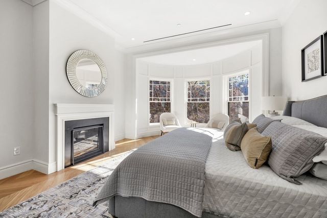 $6,625,000 | 433 Marlborough Street, Unit PH, Boston, MA 02115