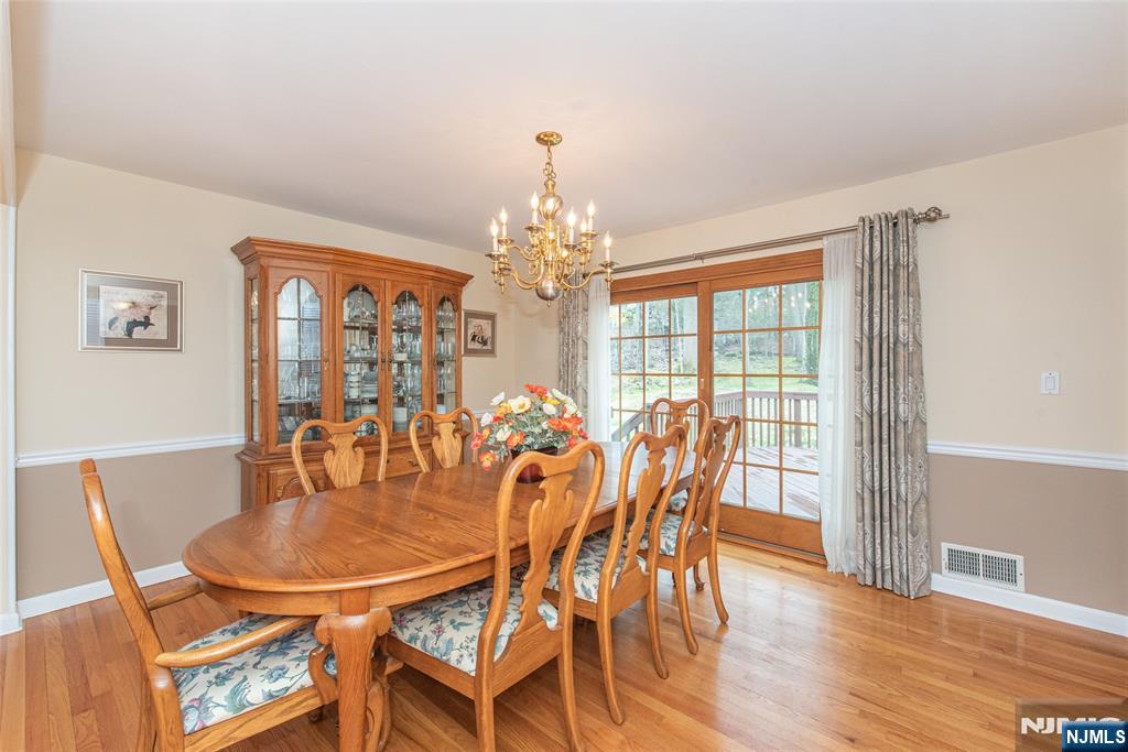 5 Oak Ridge North Caldwell, NJ 07006 - Photo 11 of 33