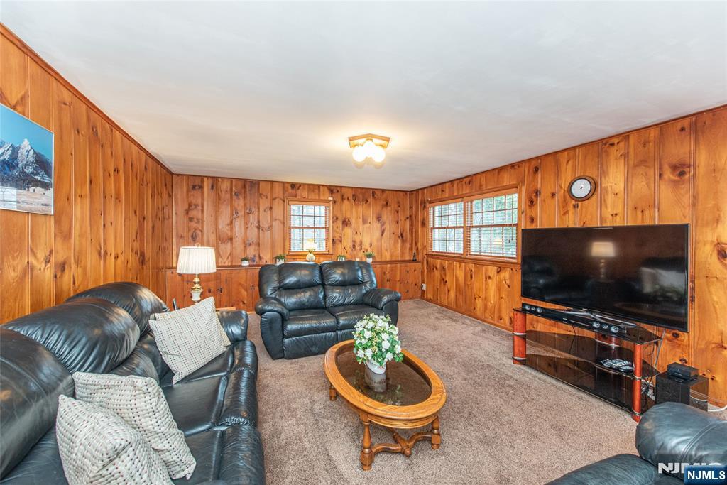 5 Oak Ridge North Caldwell, NJ 07006 - Photo 14 of 33