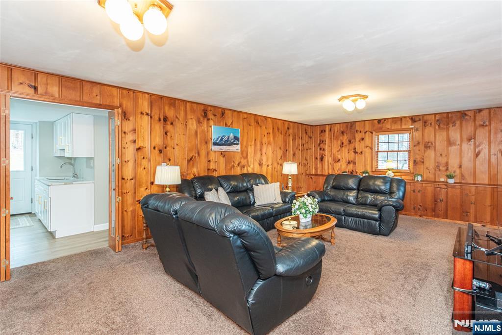 5 Oak Ridge North Caldwell, NJ 07006 - Photo 16 of 33