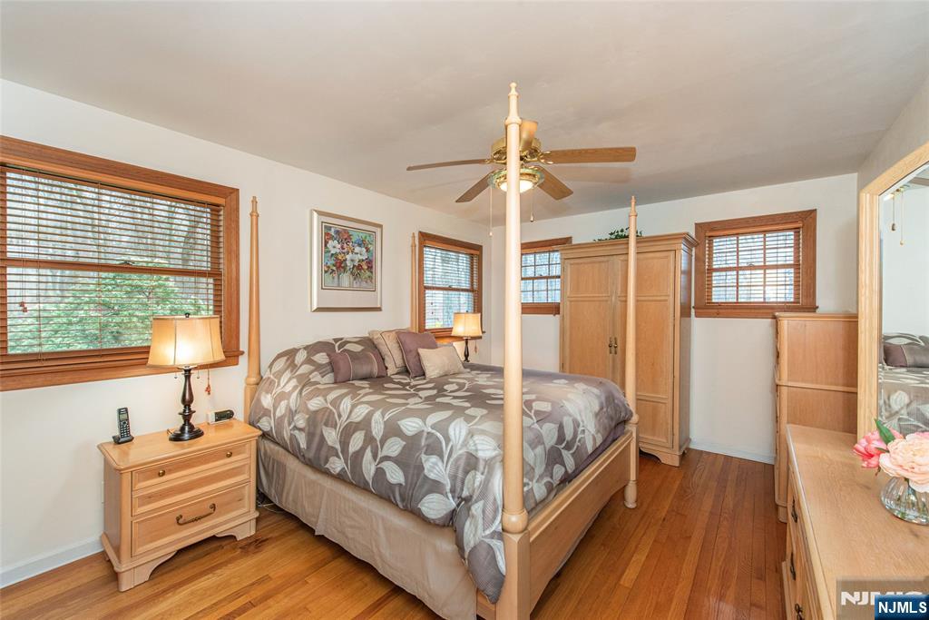 5 Oak Ridge North Caldwell, NJ 07006 - Photo 20 of 33