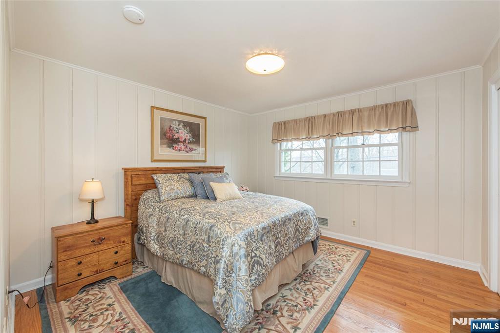 5 Oak Ridge North Caldwell, NJ 07006 - Photo 24 of 33