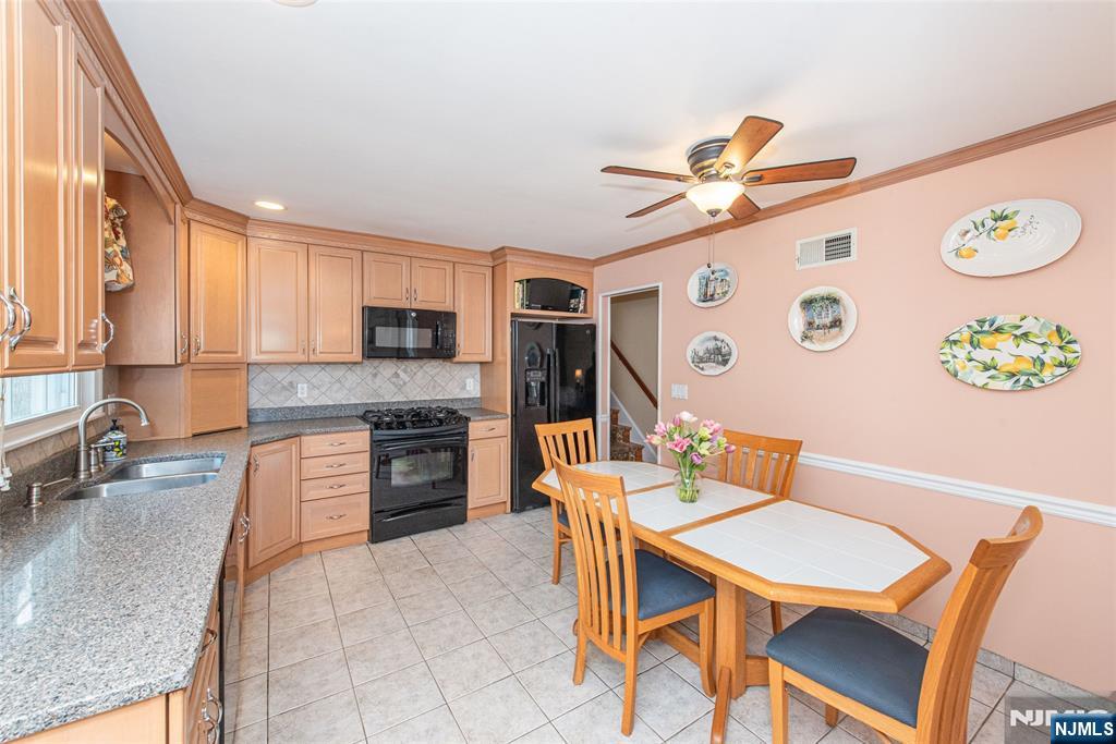 5 Oak Ridge North Caldwell, NJ 07006 - Photo 9 of 33