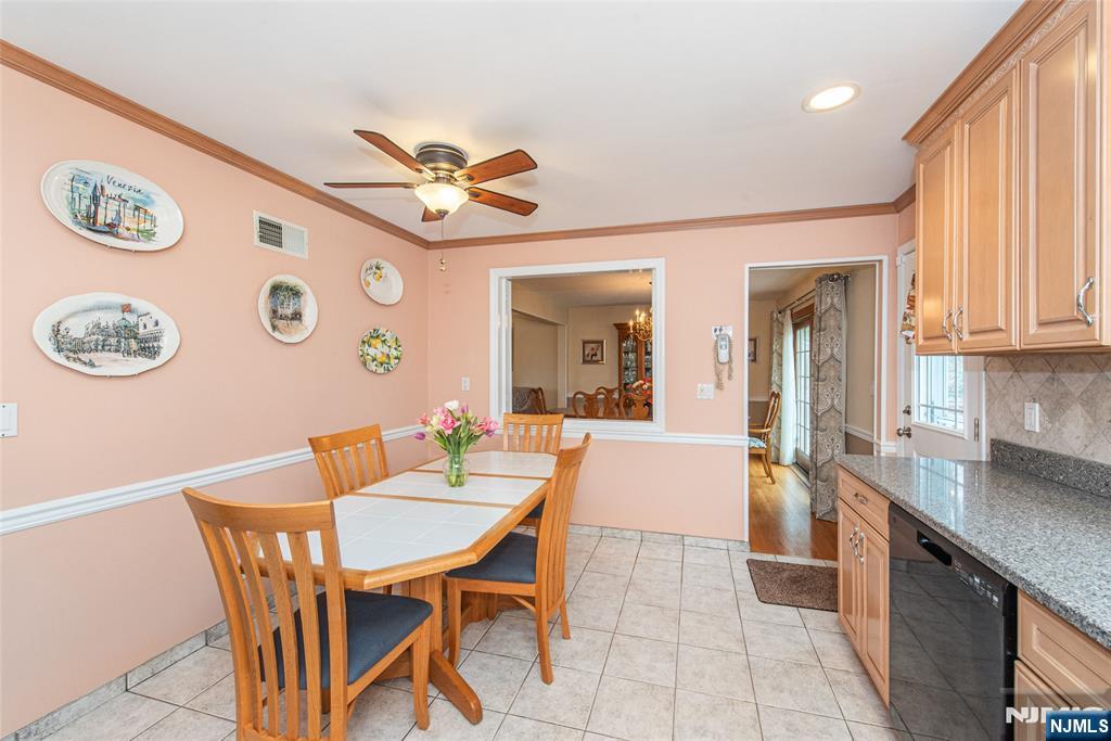 5 Oak Ridge North Caldwell, NJ 07006 - Photo 10 of 33