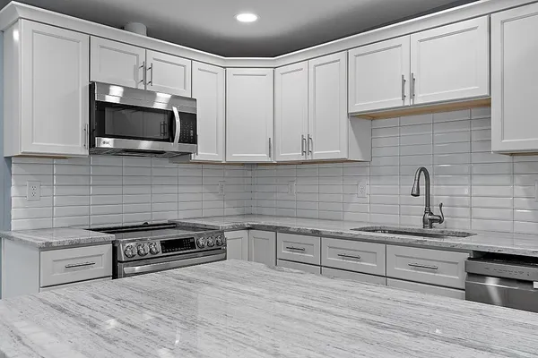 $2,800 | 53 Fenwood Road, Unit 2, Worcester, MA 01604