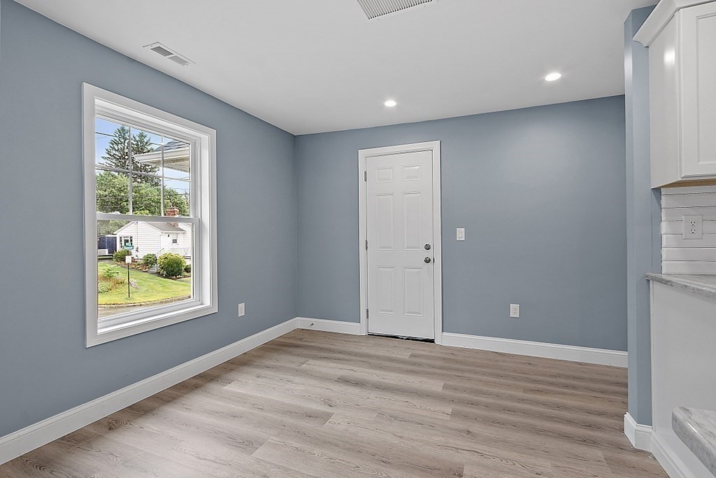 53 Fenwood Road, Unit 2 Worcester, MA 01604 - Photo 19 of 37