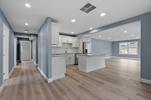 $2,800 | 53 Fenwood Road, Unit 2, Worcester, MA 01604