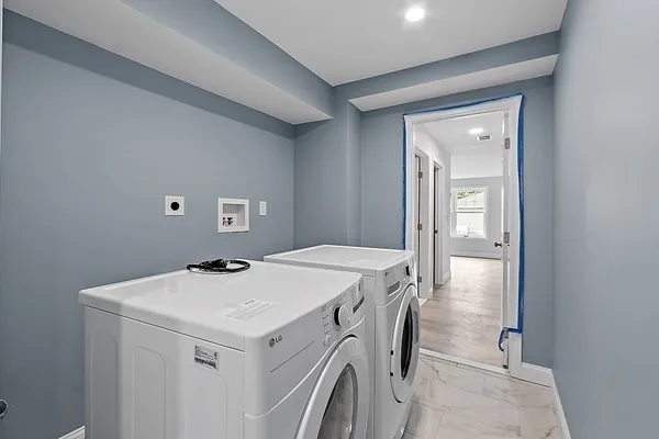 $2,800 | 53 Fenwood Road, Unit 2, Worcester, MA 01604