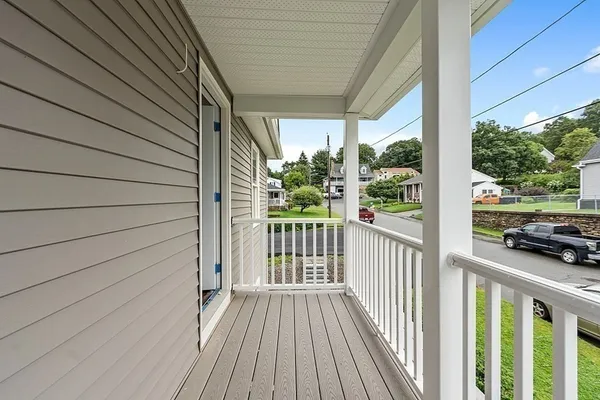 $2,800 | 53 Fenwood Road, Unit 2, Worcester, MA 01604