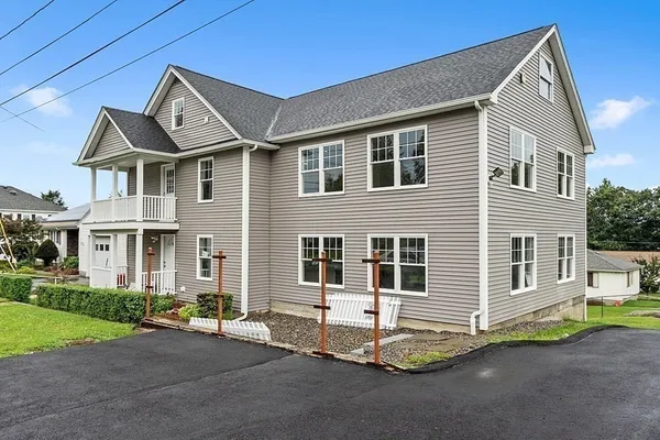 $2,800 | 53 Fenwood Road, Unit 2, Worcester, MA 01604