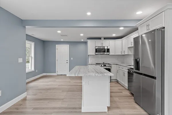 $2,800 | 53 Fenwood Road, Unit 2, Worcester, MA 01604