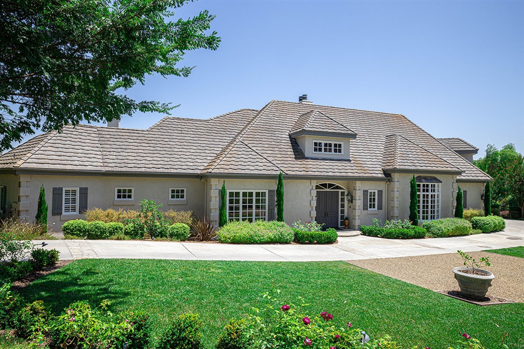 6523 Poco Lago Rancho Santa Fe, CA 92067 - Photo 2 of 23
