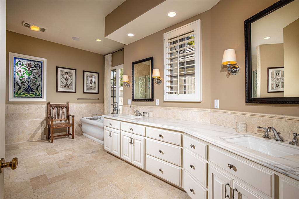 6523 Poco Lago Rancho Santa Fe, CA 92067 - Photo 12 of 23