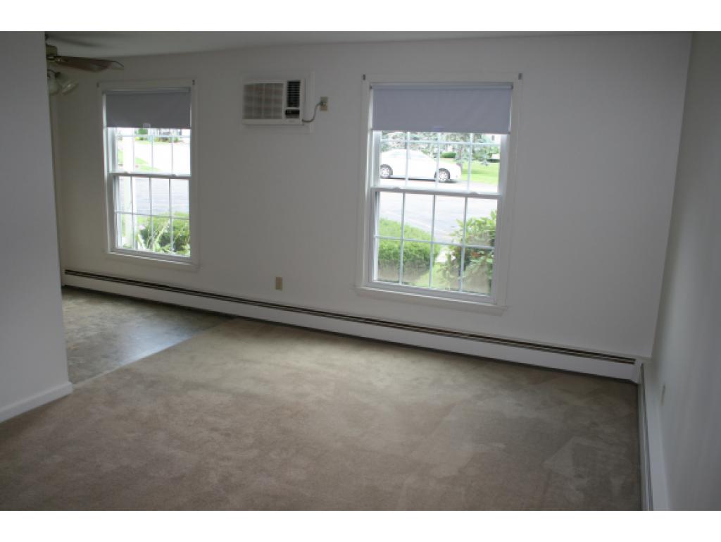 91 Winnacunnet Road, Unit 2 Hampton, NH 03842 - Photo 2 of 5