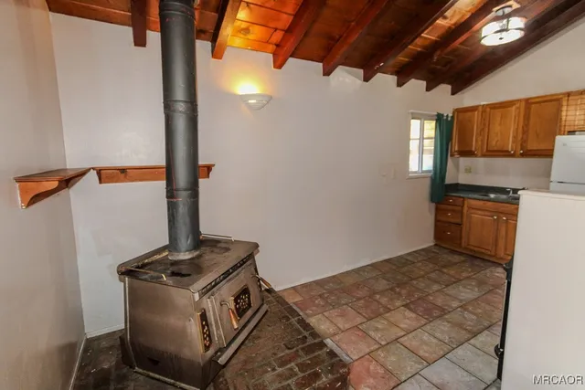 $1,100 | 709 Elysian Boulevard, Big Bear City, CA 92314