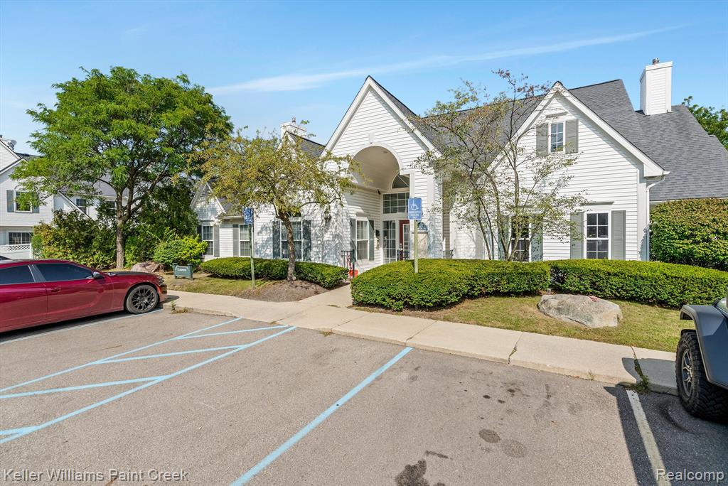 22040 Cape Cod Way Farmington Hills, MI 48336 - Photo 33 of 37