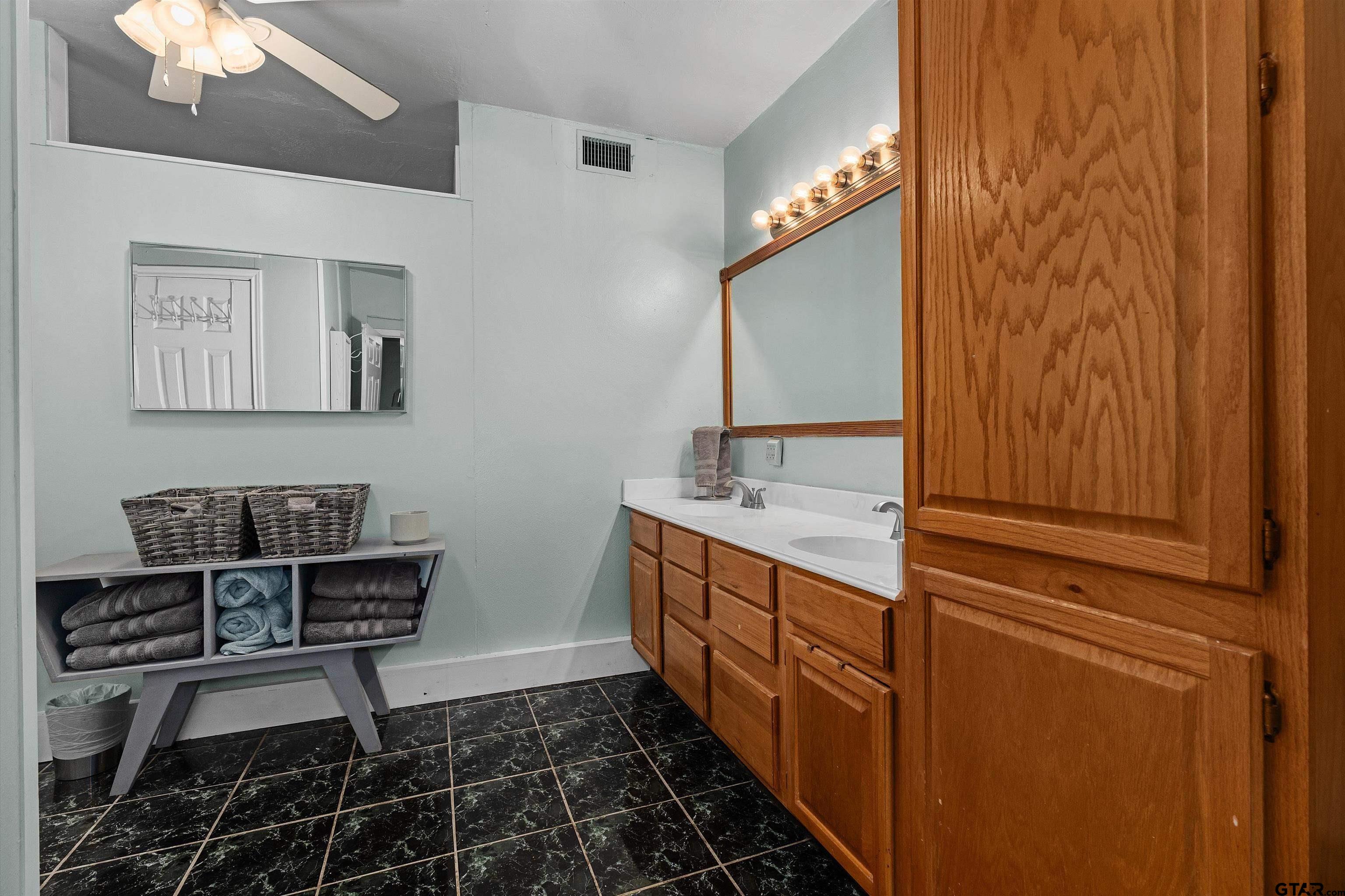 210 Kenneth Drive Henderson, TX 75652 - Photo 18 of 30