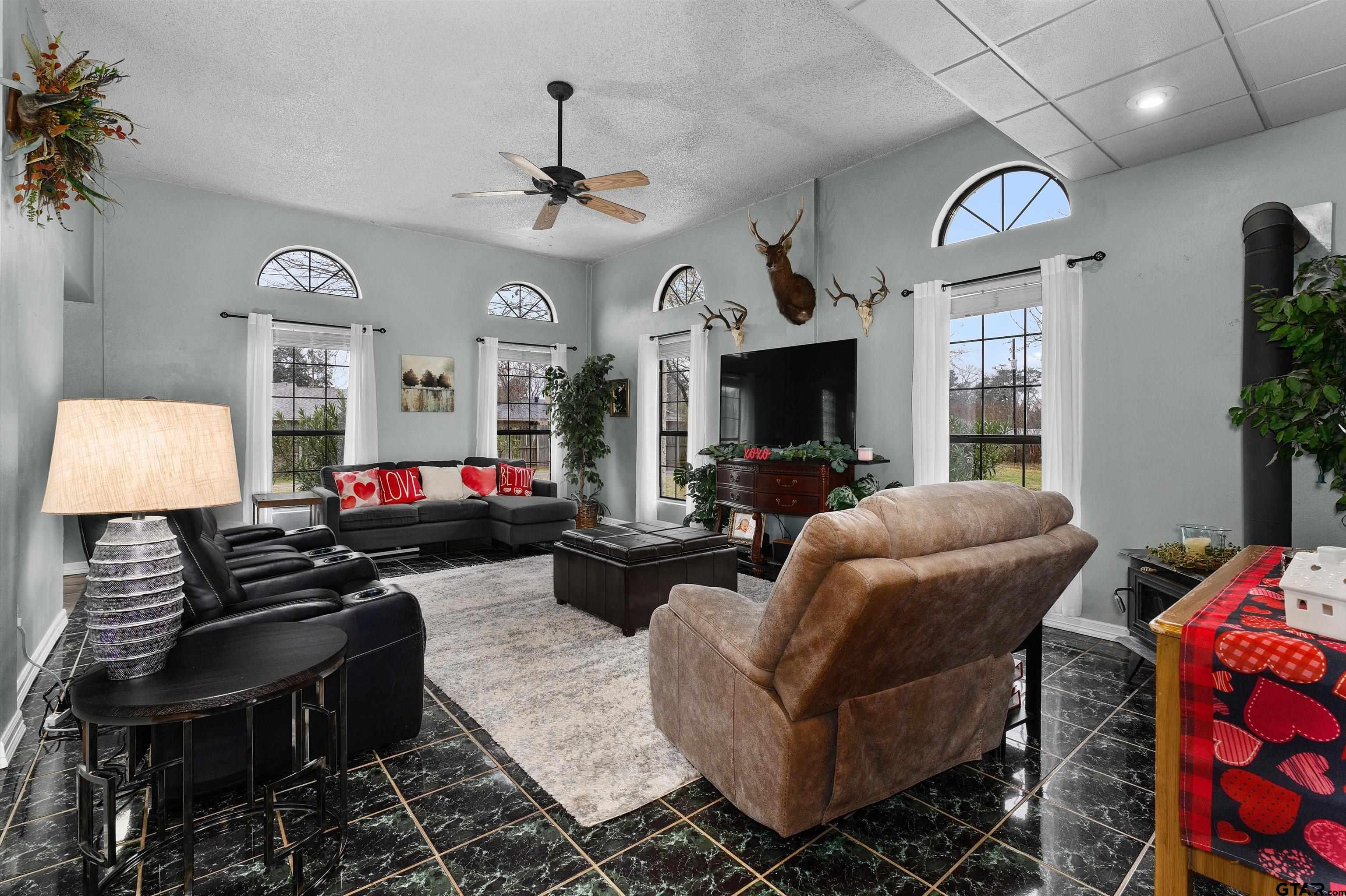 210 Kenneth Drive Henderson, TX 75652 - Photo 5 of 30