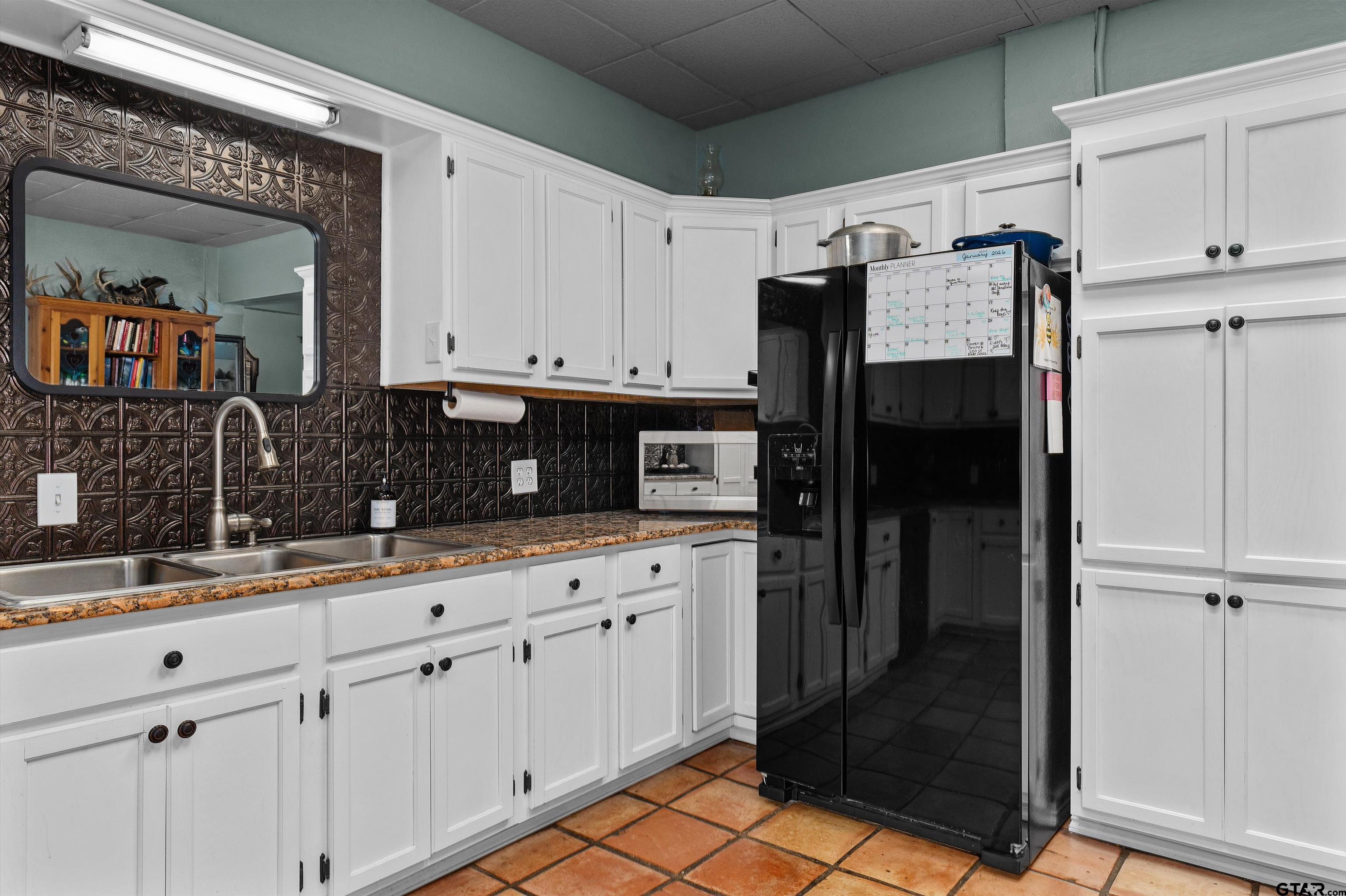 210 Kenneth Drive Henderson, TX 75652 - Photo 9 of 30