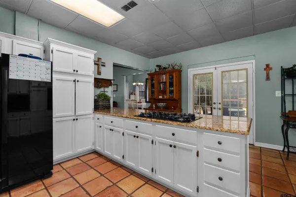 $373,500 | 210 Kenneth Drive, Henderson, TX 75652