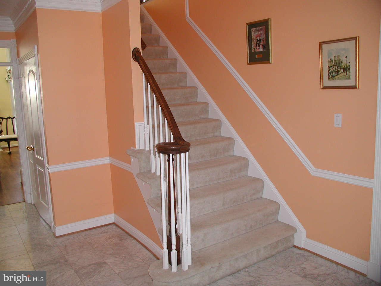 2206 Central Avenue Vienna, VA 22182 - Photo 14 of 20 a view of entryway