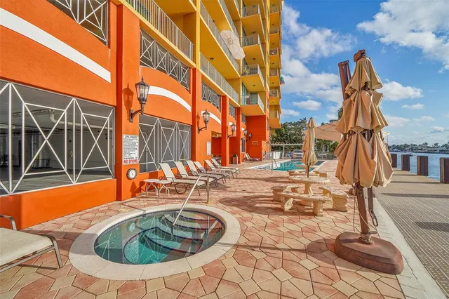 $1,300,000 | 821 North Riverside Drive, Unit PH2, Pompano Beach, FL 33062