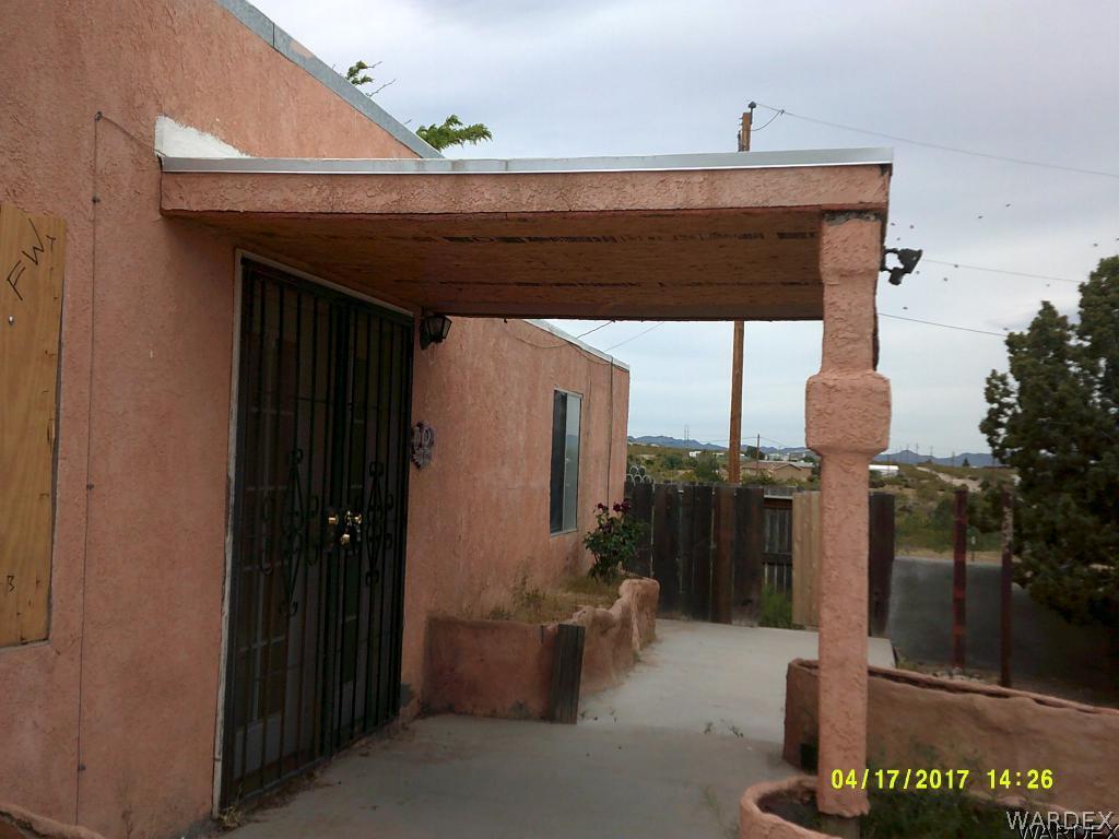 2373 South Dragoon Road Golden Valley, AZ 86413 - Photo 24 of 27 a view of potted plants in front of building