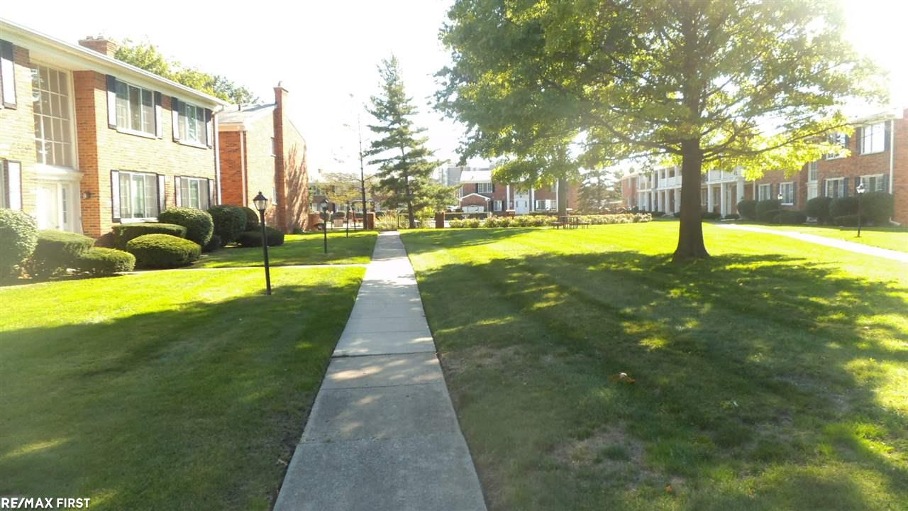 29452 Hoover Road Warren, MI 48093 - Photo 4 of 10