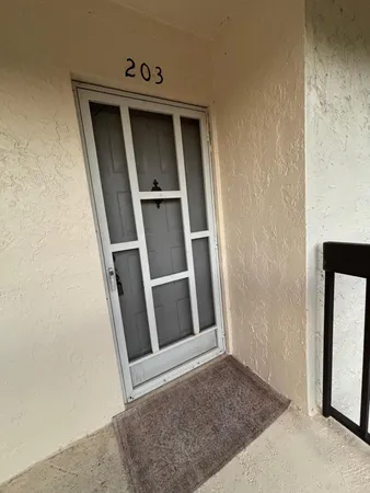 $2,150 | 3000 Florida Boulevard, Unit 203D, Delray Beach, FL 33483