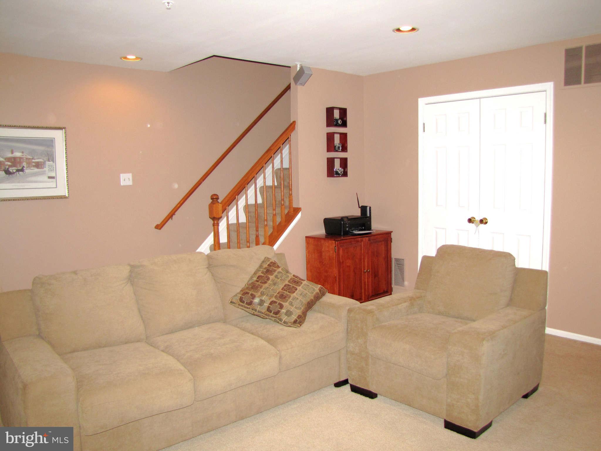 6346 Wind Rider Way Columbia, MD 21045 - Photo 13 of 24 Family Room