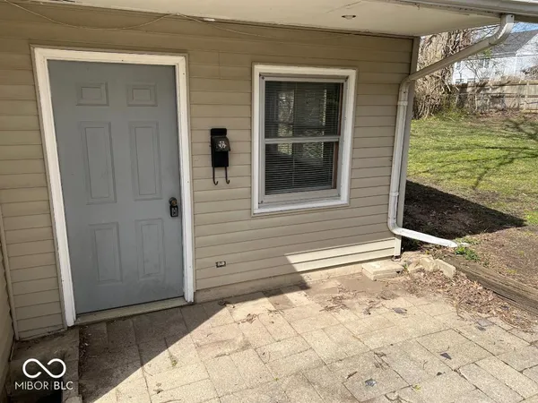 $950 | 741 North Rangeline Road, Carmel, IN 46032