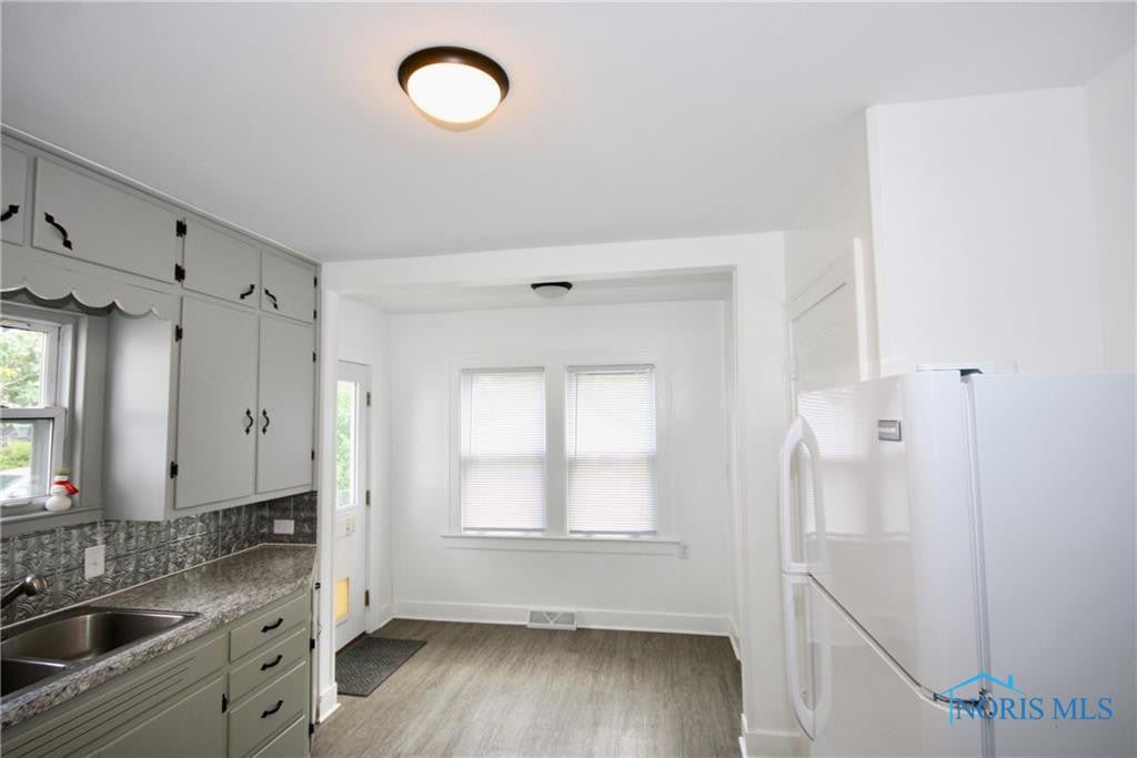 2543 Gracewood Road Toledo, OH 43613 - Photo 8 of 12 Gallery Image 8