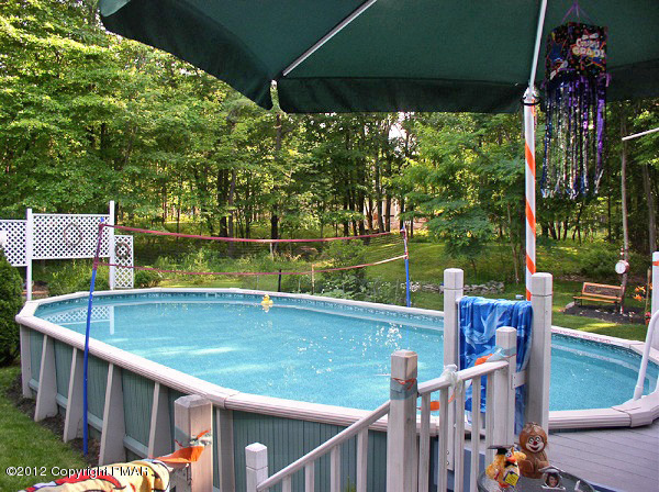 335 Pin Oak Road Stroudsburg, PA 18360 - Photo 19 of 21 Above ground pool