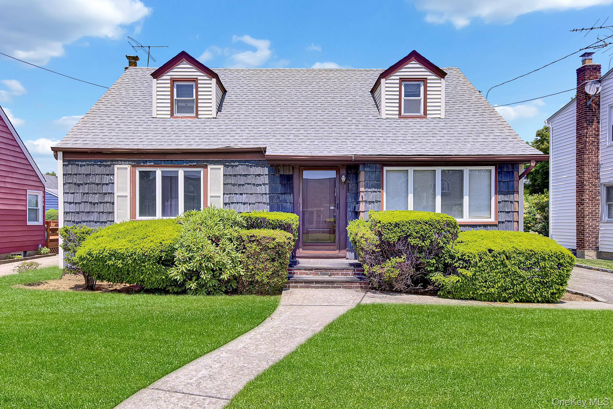 51 Virginia Street Valley Stream, NY 11580 - Photo 1 of 29