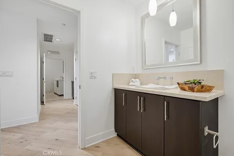 $1,290,000 | 402 Rockefeller, Unit 406, Irvine, CA 92612
