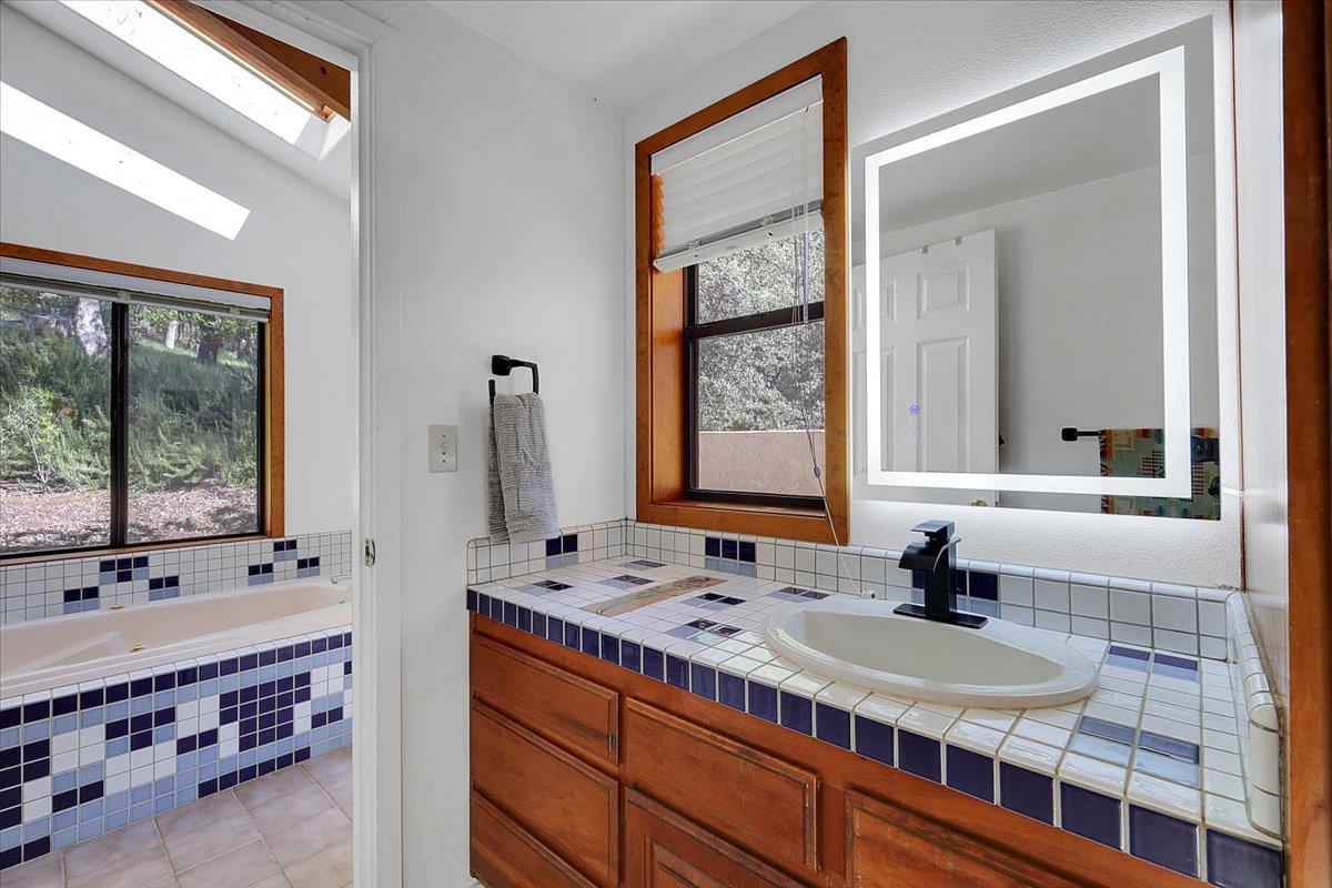 19077 Sanctuary Road Penn Valley, CA 95946 - Photo 36 of 78