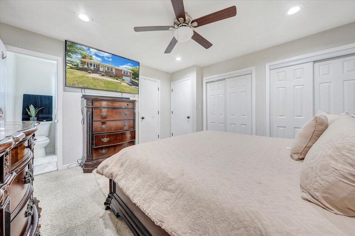 5502 Thornrose Road Roanoke, VA 24012 - Photo 11 of 37 IMG_8121