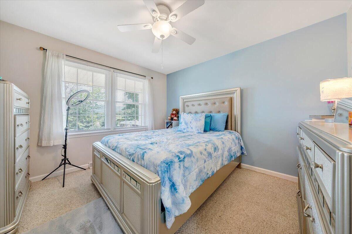 5502 Thornrose Road Roanoke, VA 24012 - Photo 13 of 37 IMG_8123