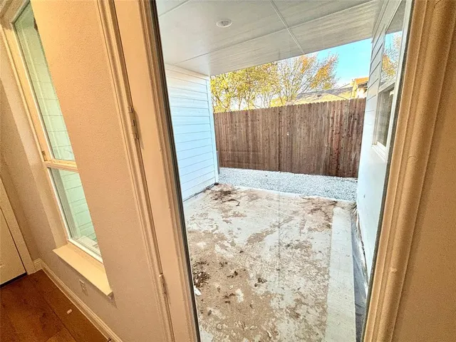 $2,900 | 402 Sunset Lane, Fort Worth, TX 76114